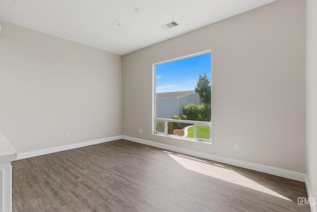13529 Stonethwaite Lane, Bakersfield, CA 93311