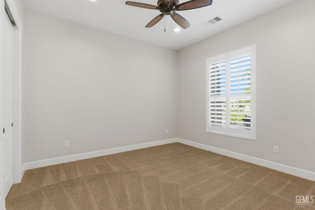 13529 Stonethwaite Lane, Bakersfield, CA 93311