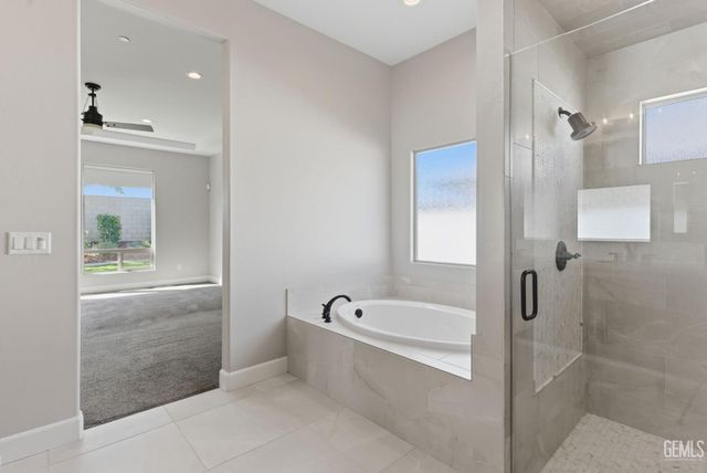 13529 Stonethwaite Lane, Bakersfield, CA 93311
