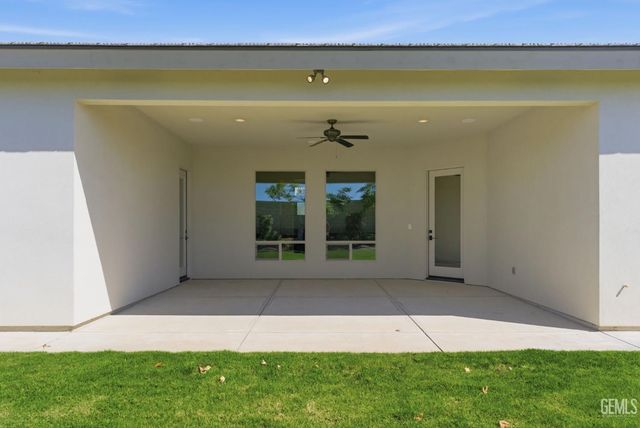 13529 Stonethwaite Lane, Bakersfield, CA 93311