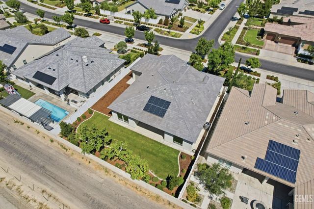 13529 Stonethwaite Lane, Bakersfield, CA 93311