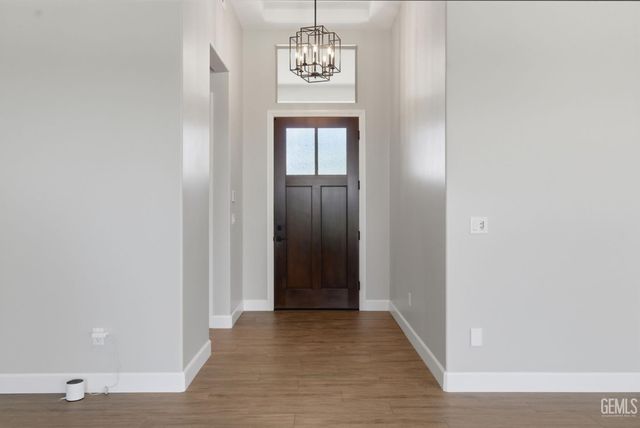 13529 Stonethwaite Lane, Bakersfield, CA 93311