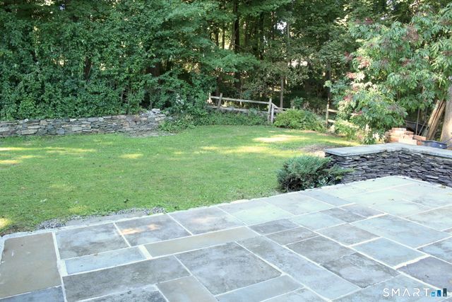 26 Midway Drive, Bethel, CT 06801