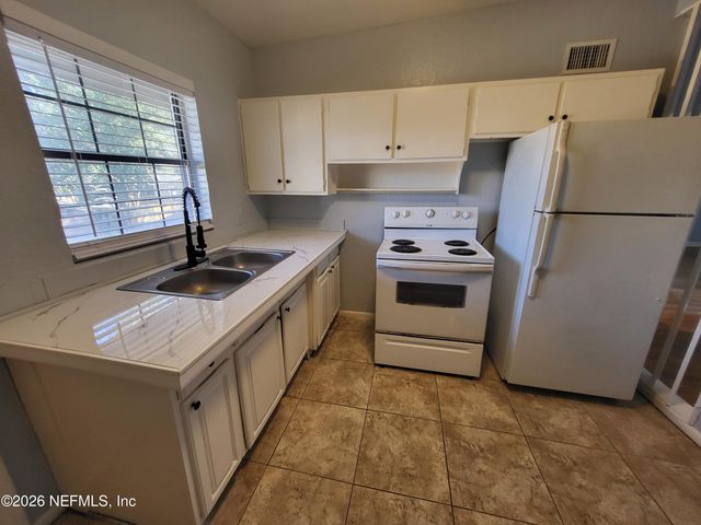 2648 DELLWOOD Avenue 4, Jacksonville, FL 32204