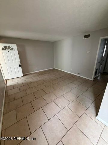 3044 WALTON Street 4, Jacksonville, FL 32207