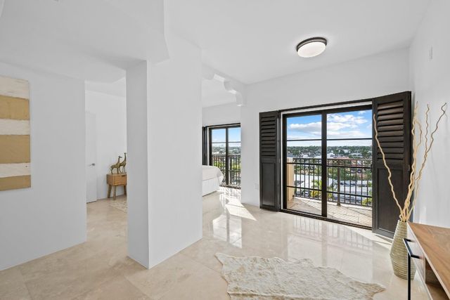 2401 N Ocean Boulevard 702, Fort Lauderdale, FL 33305