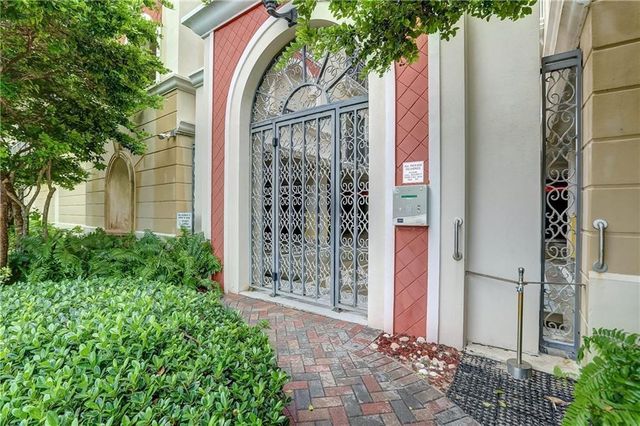 2401 N Ocean Boulevard 702, Fort Lauderdale, FL 33305