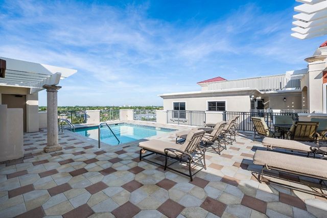 2401 N Ocean Boulevard 702, Fort Lauderdale, FL 33305