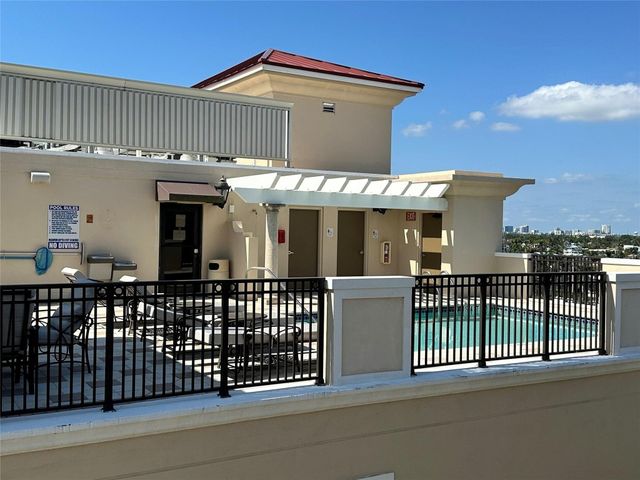 2401 N Ocean Boulevard 702, Fort Lauderdale, FL 33305