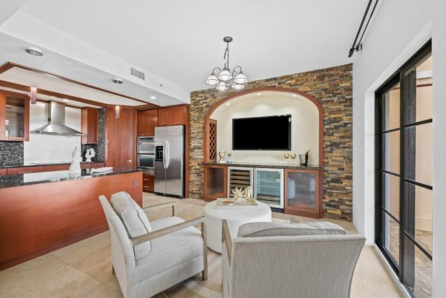 2401 N Ocean Boulevard 702, Fort Lauderdale, FL 33305