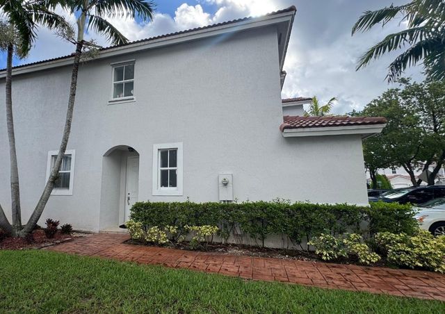 1041 NE 208th Street 1041, Miami, FL 33179