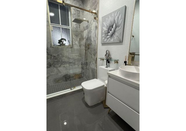 1041 NE 208th Street 1041, Miami, FL 33179