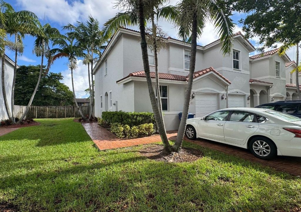 1041 NE 208th Street 1041, Miami, FL 33179