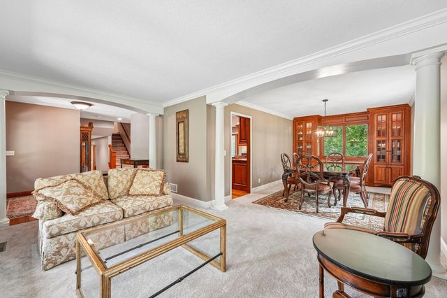 1206 102nd Street W, Inver Grove Heights, MN 55077