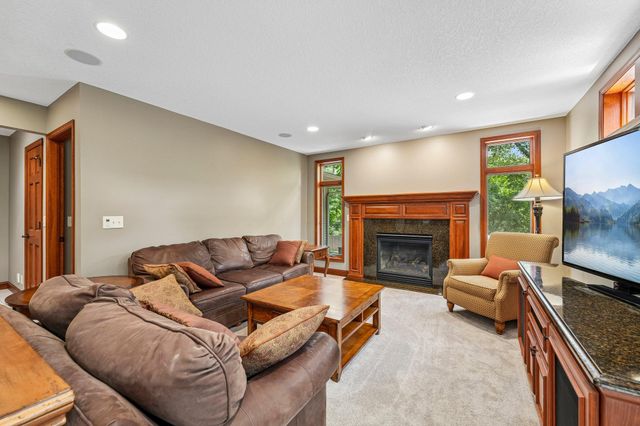 1206 102nd Street W, Inver Grove Heights, MN 55077