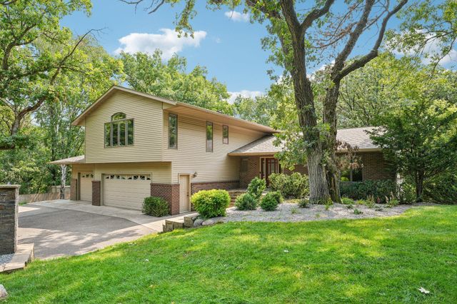 1206 102nd Street W, Inver Grove Heights, MN 55077