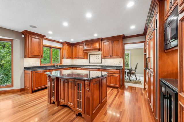 1206 102nd Street W, Inver Grove Heights, MN 55077