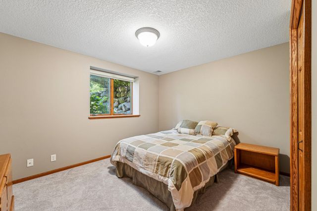 1206 102nd Street W, Inver Grove Heights, MN 55077
