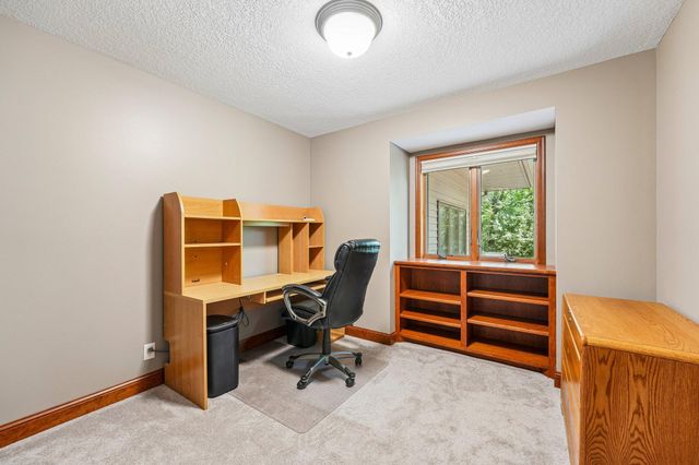 1206 102nd Street W, Inver Grove Heights, MN 55077