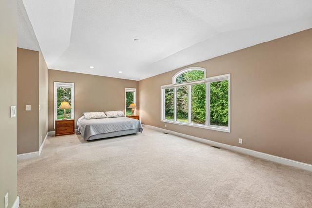 1206 102nd Street W, Inver Grove Heights, MN 55077