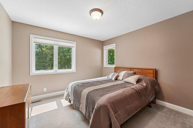 1206 102nd Street W, Inver Grove Heights, MN 55077