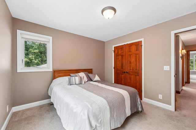 1206 102nd Street W, Inver Grove Heights, MN 55077