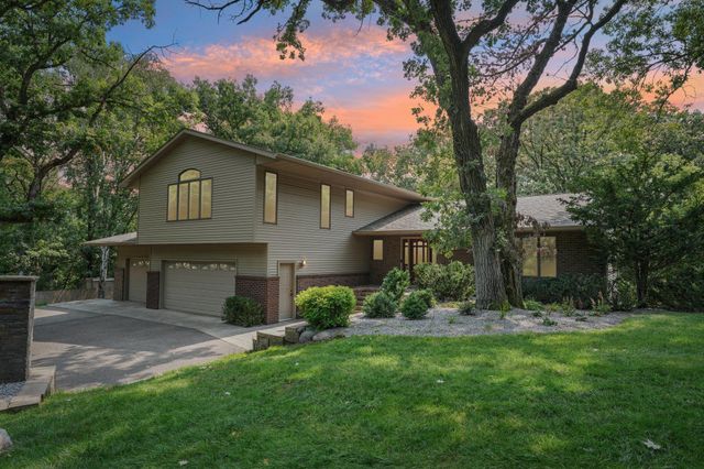 1206 102nd Street W, Inver Grove Heights, MN 55077