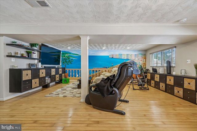 6308 ROCKHURST RD, Bethesda, MD 20817