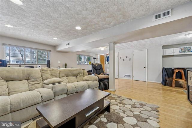 6308 ROCKHURST RD, Bethesda, MD 20817