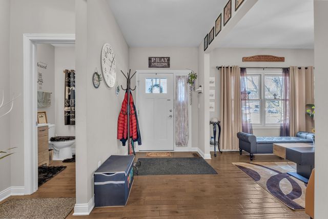 9031 Columbia Avenue, Munster, IN 46321