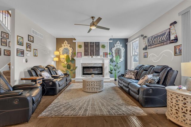 9031 Columbia Avenue, Munster, IN 46321