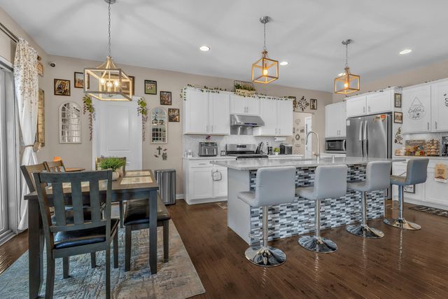 9031 Columbia Avenue, Munster, IN 46321