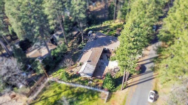 11551 Tree Top Cir, Nevada City, CA 95959