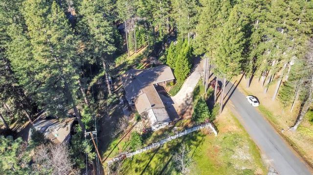 11551 Tree Top Cir, Nevada City, CA 95959