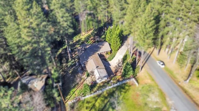 11551 Tree Top Cir, Nevada City, CA 95959