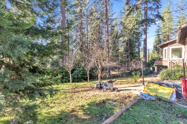 11551 Tree Top Cir, Nevada City, CA 95959