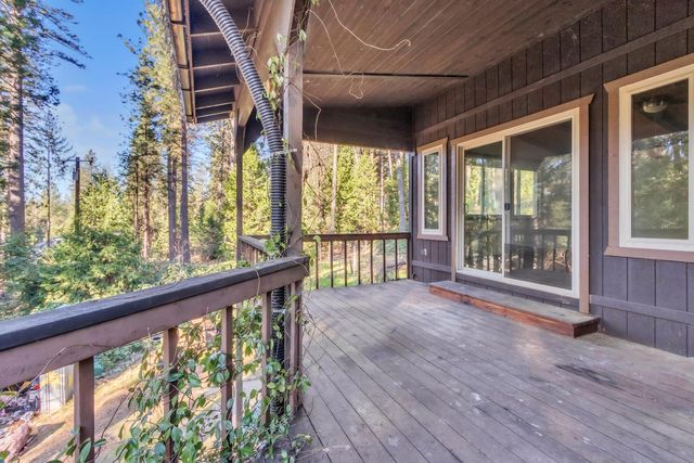 11551 Tree Top Cir, Nevada City, CA 95959