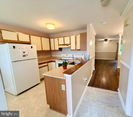 73 FOX MEADOW DR, Sicklerville, NJ 08081