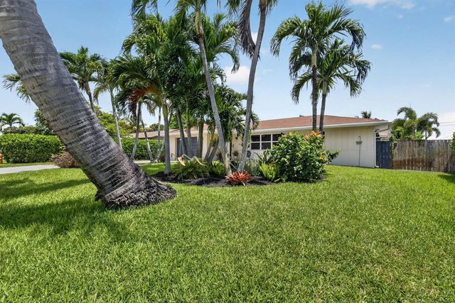 2843 Worcester Road, Lake Worth, FL 33462