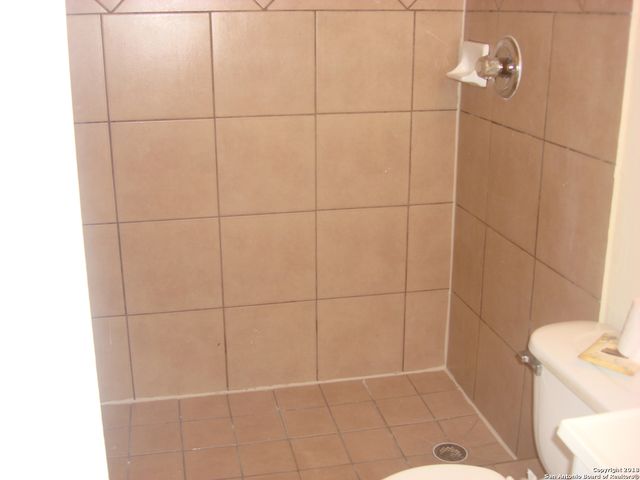 1447 EDRIS DR, San Antonio, TX 78224