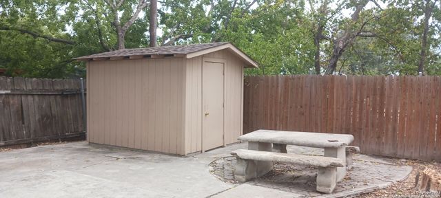 1447 EDRIS DR, San Antonio, TX 78224