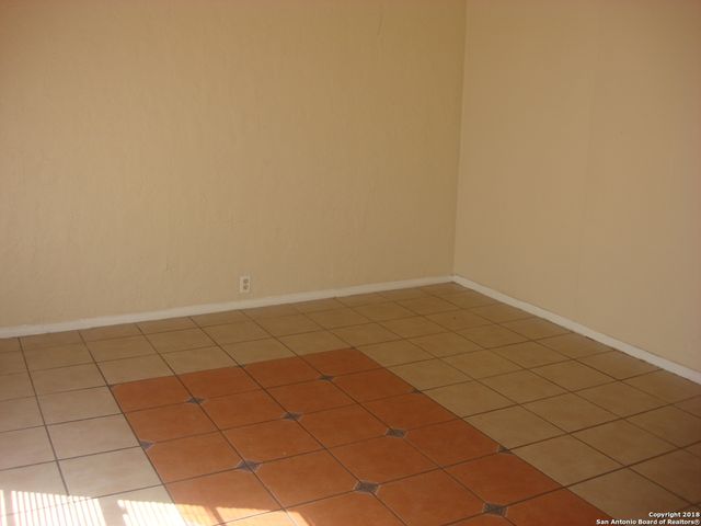 1447 EDRIS DR, San Antonio, TX 78224