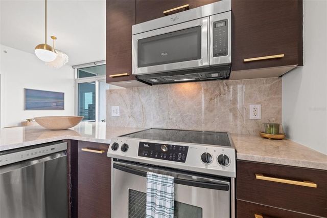 400 4TH AVENUE S 704, St Petersburg, FL 33701