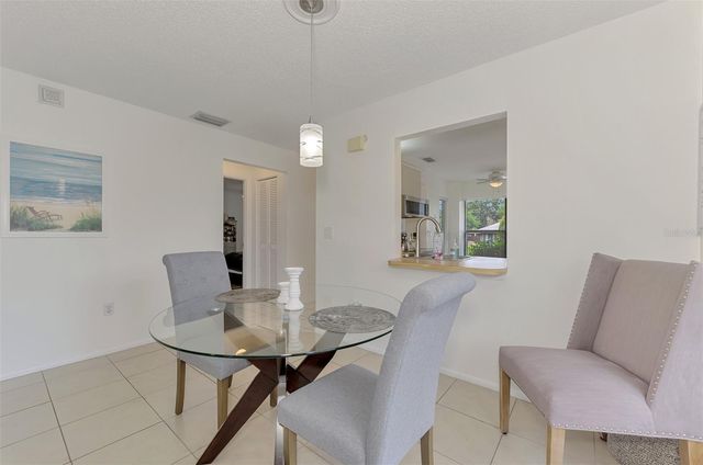 952 N BENEVA ROAD V-23, Sarasota, FL 34232