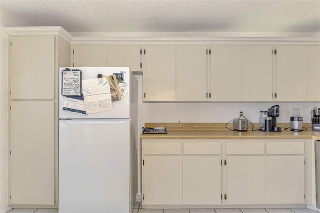 952 N BENEVA ROAD V-23, Sarasota, FL 34232