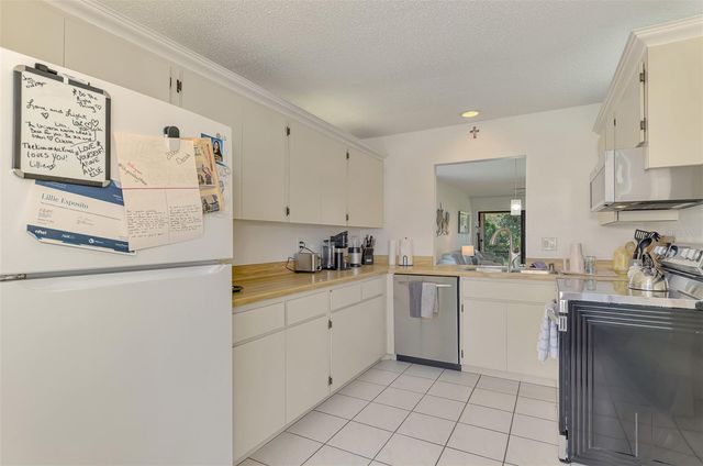 952 N BENEVA ROAD V-23, Sarasota, FL 34232