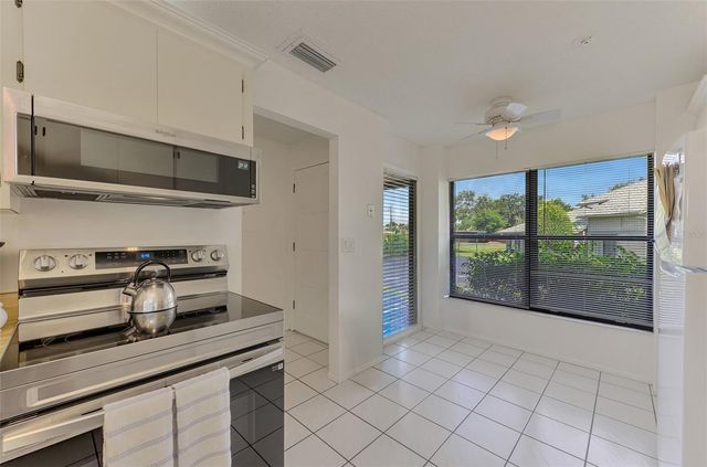 952 N BENEVA ROAD V-23, Sarasota, FL 34232
