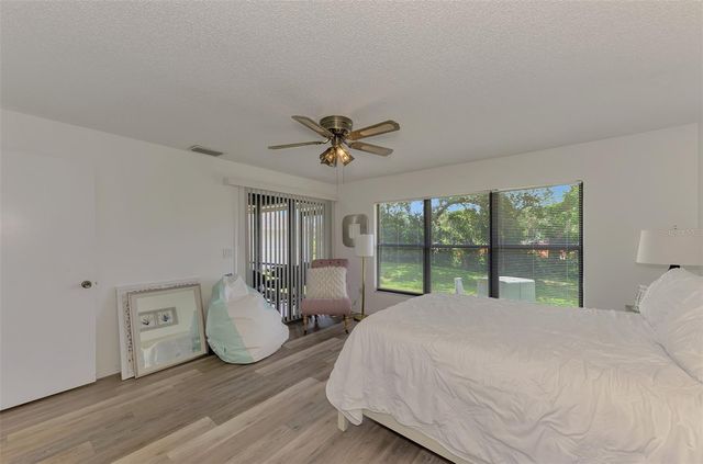952 N BENEVA ROAD V-23, Sarasota, FL 34232