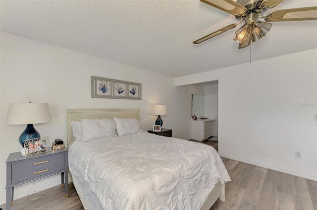 952 N BENEVA ROAD V-23, Sarasota, FL 34232