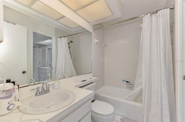 952 N BENEVA ROAD V-23, Sarasota, FL 34232